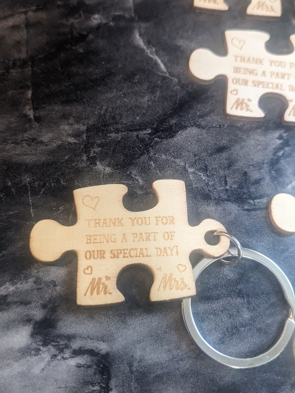 NEW 20 Wooden Wedding Favor Key Ring Puzzle Pieces